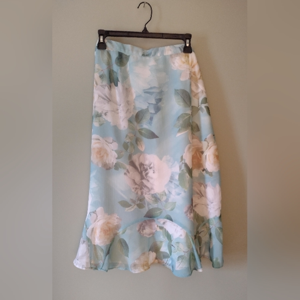 Blue floral midi style skirt
